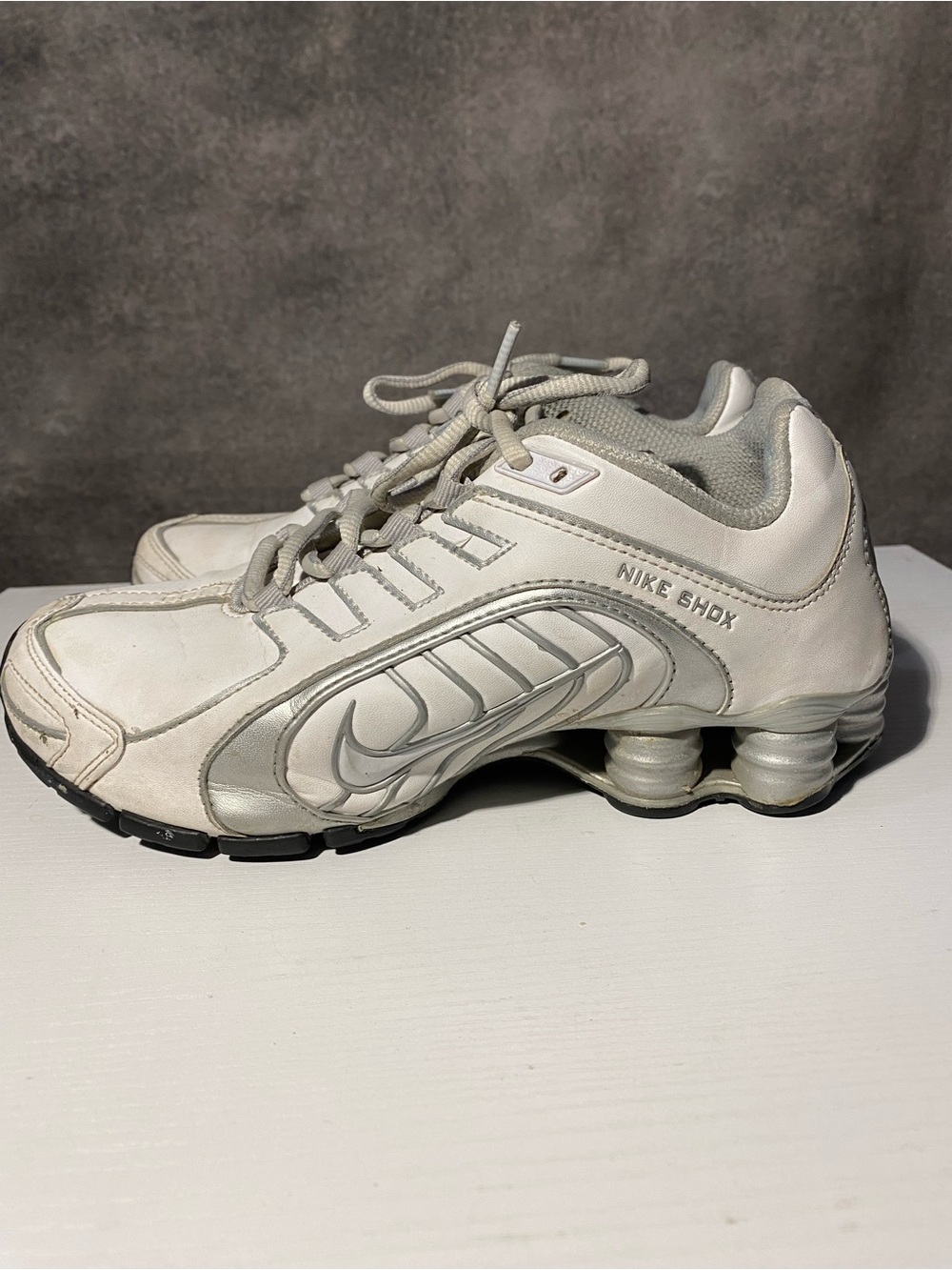 Nike Shox NZ Metallic Silver White 356918-103 Womens Size 6.5